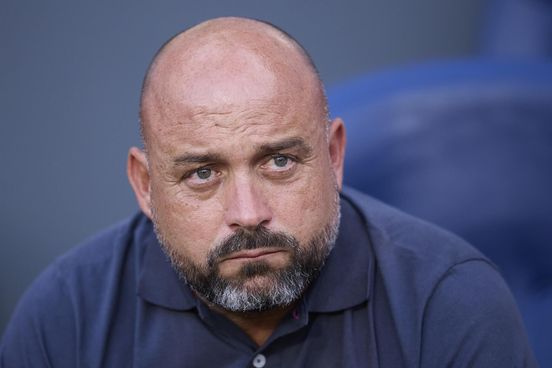 Manolo González pasó de chofer de colectivo a técnico revelación del Espanyol en LaLiga, sorprendiendo al fútbol español (Europa Press)