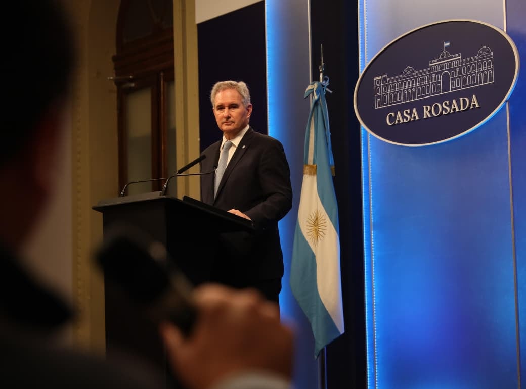 El canciller Pablo Quirno en conferencia de prensa