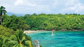 Buscan a tres colombianos que