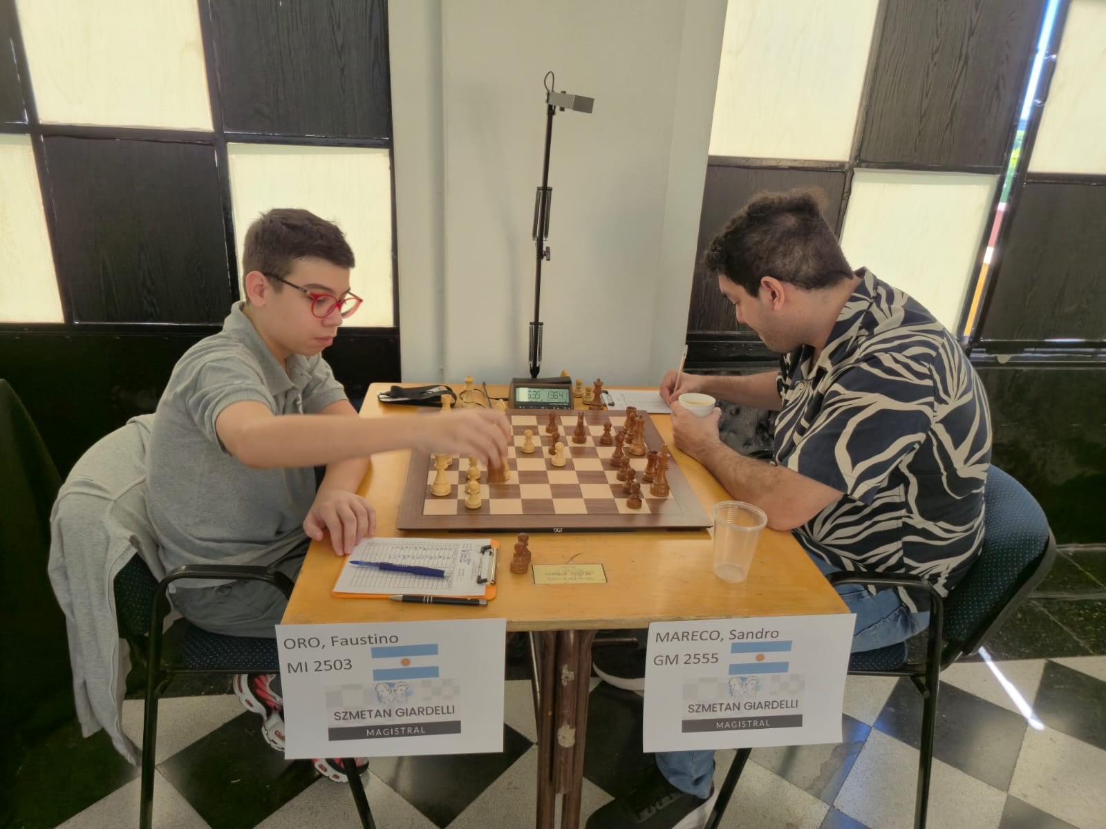 Faustino Oro durante su partida ante Sandro Mareco