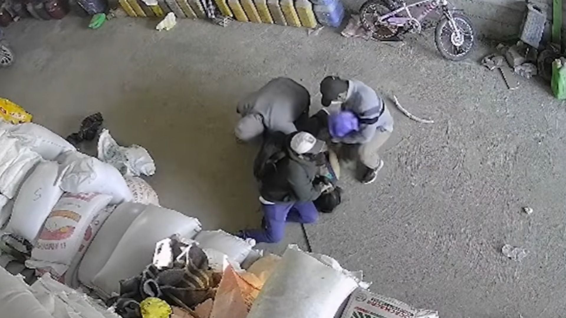 Tacna: delincuentes atan a trabajadora, amenazan a sus dos hijos y sustraen S/20 mil de criadero