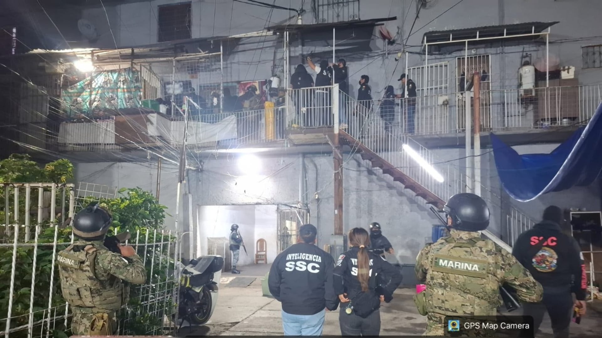 La vecindad de la calle Caridad número 13, en Tepito, fue cateada por autoridades capitalinas y federales. Crédito: Especial
