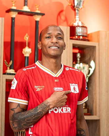 El delantero regresa al fútbol colombiano después de 11 años en la Liga MX-crédito @AmericadeCali/X