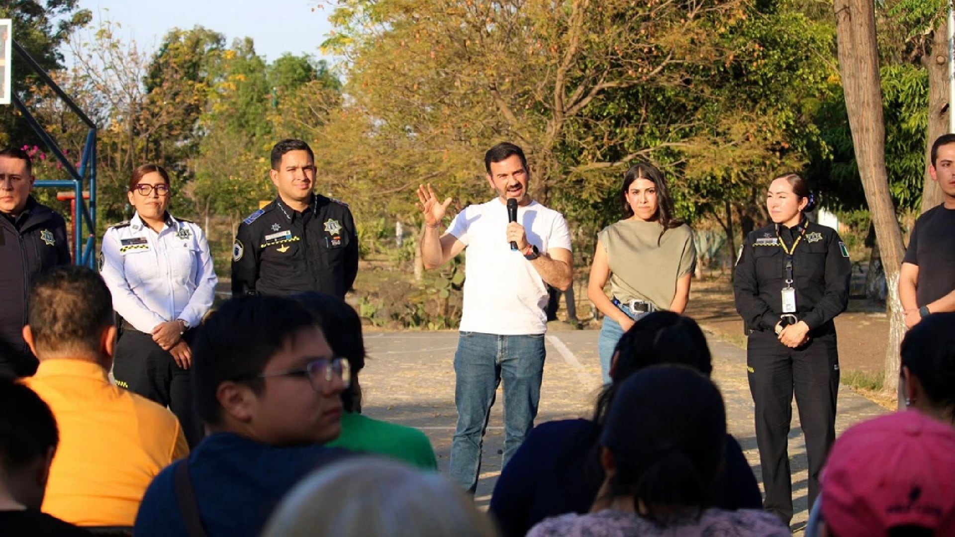 Personal del municipio de Morelia se reunió con vecinos para hacer acciones de prevención ante la temporada de lluvias