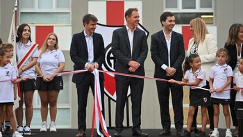 El corte de cinta en