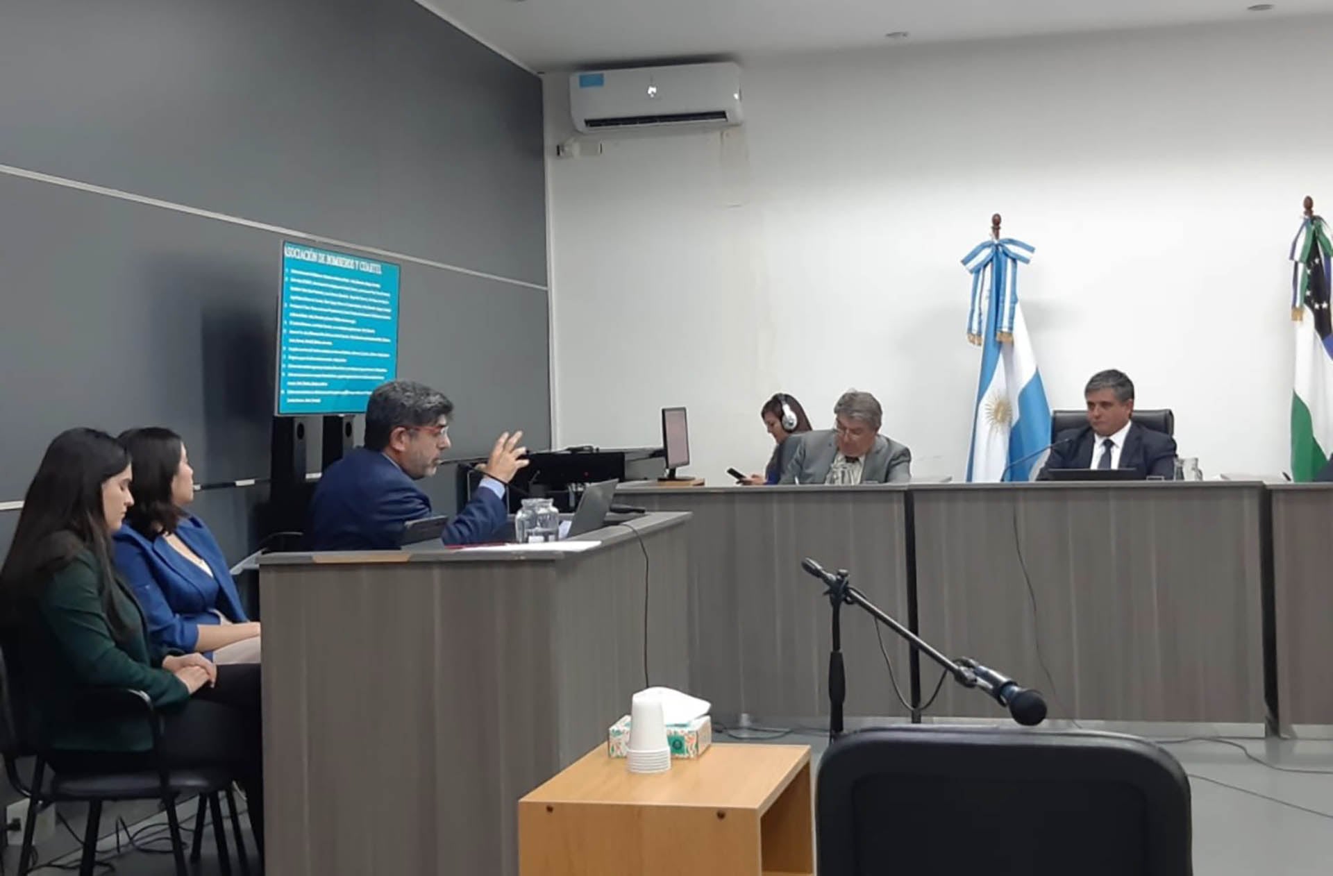 La intervención de las autoridades judiciales, para determinar las responsabilidades del caso