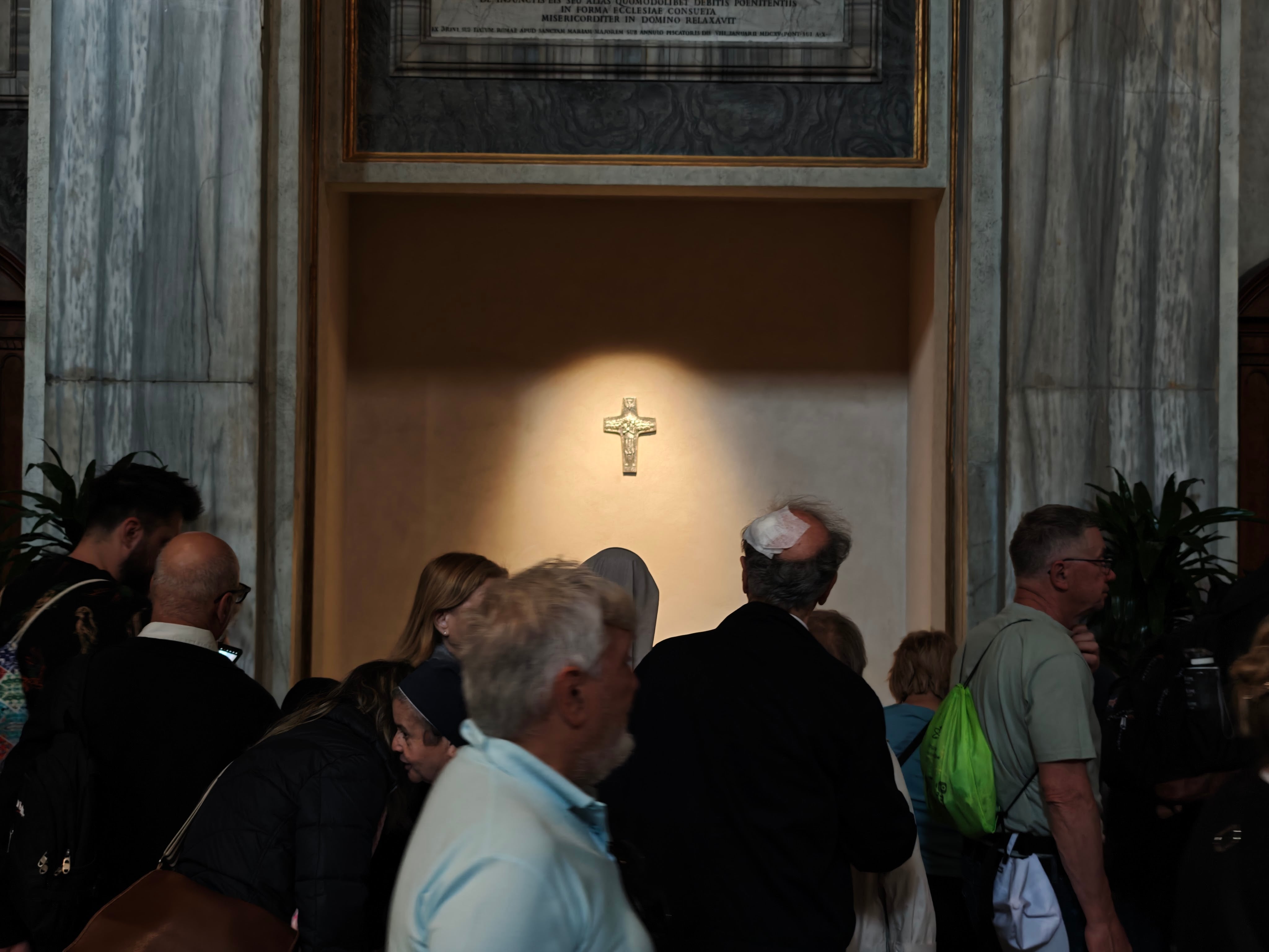 La muerte de Francisco revitalizó su figura y el nuevo papa León XIV planea visitar Argentina, Uruguay y Perú donde su predecesor no pudo ir Créditos: Bruno Matta