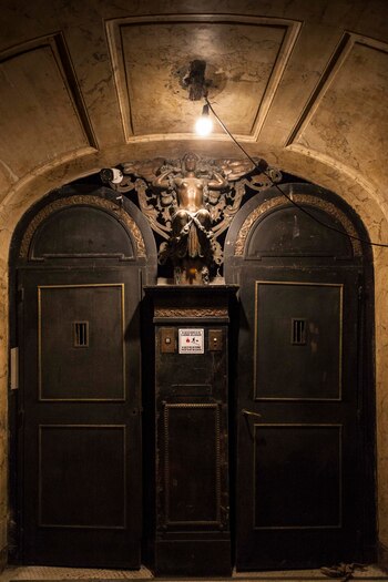 Uno de los ascensores del