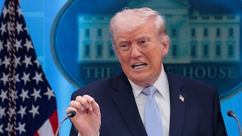 Trump prepara una profunda ofensiva para derrotar a Irán en Ormuz, pese a los misiles y las tropas desplegadas por la Guardia Revolucionaria 