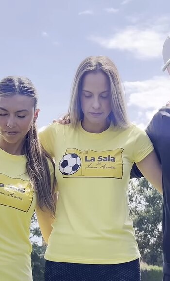 La presentadora, acompañada de Cristina