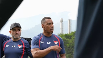 Amaranto Perea lloró en su presentación como nuevo técnico del DIM: “A Medellín no se le puede decir que no”