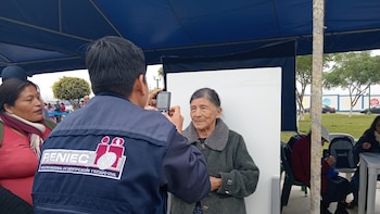 Reniec realizará campañas gratuitas de DNI en Lima este 25 y 27 de septiembre: estos son los distritos, sedes y horarios