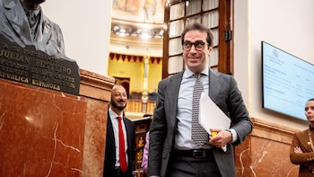 Los desafíos interminables de Carlos Cuerpo en su nuevo puesto: tres leyes atascadas, el fuego cruzado del PP y los aranceles de Trump