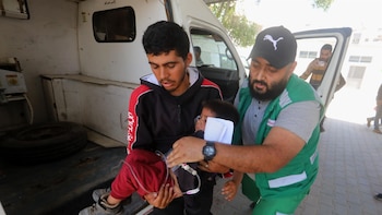 Siete de cada diez ambulancias de Gaza han quedado fuera de servicio por los ataques israelíes