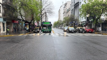 Por el Trambus, habilitaron hoy en Caballito dos carriles exclusivos para colectivos sobre la avenida Rivadavia