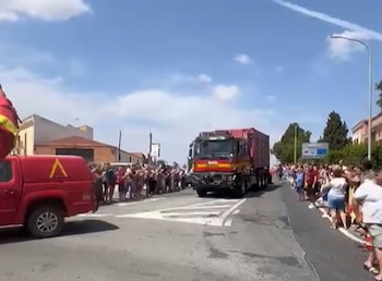 16/08/2026 Despedida en Niebla a los miembros de la UME que han participado en el dispositivo del incendio forestal.
SOCIEDAD
AYUNTAMIENTO DE NIEBLA
