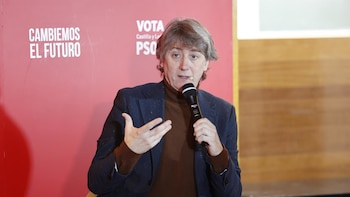 Martínez (PSOE) sostiene que "remover no es renovar" y acusa a Mañueco de "empeorar" el Gobierno en CyL