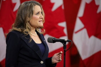 La ex viceprimera ministra y ministra de Finanzas, Chrystia Freeland de Canadá (REUTERS/Evan Buhler)