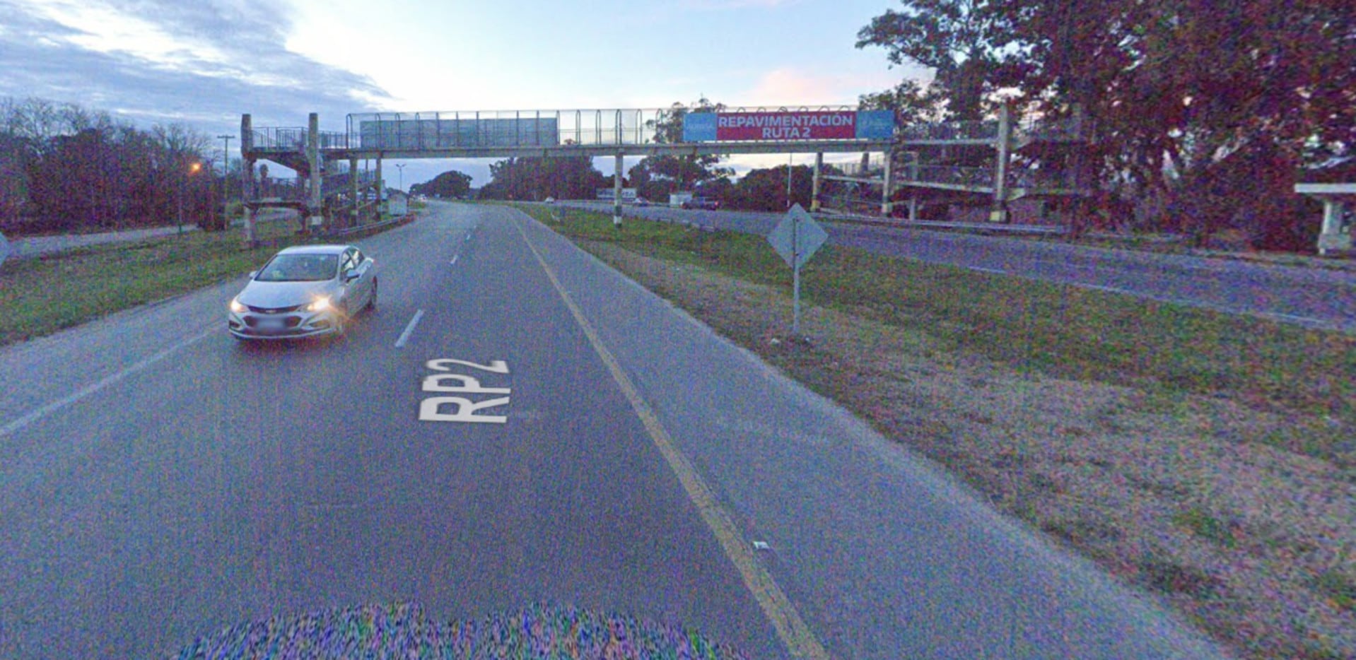 El kilometro 393 de la Autovía 2 a la altura del puente peatonal Camet donde la menor fue atropellada ayer miércoles por la tarde (Google Maps)