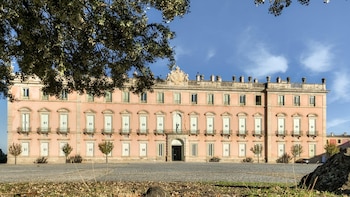 El palacio real a menos de una hora de Madrid que es una joya desconocida de la sierra de Guadarrama