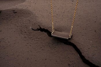 las palmas, españa, bajo las cenizas