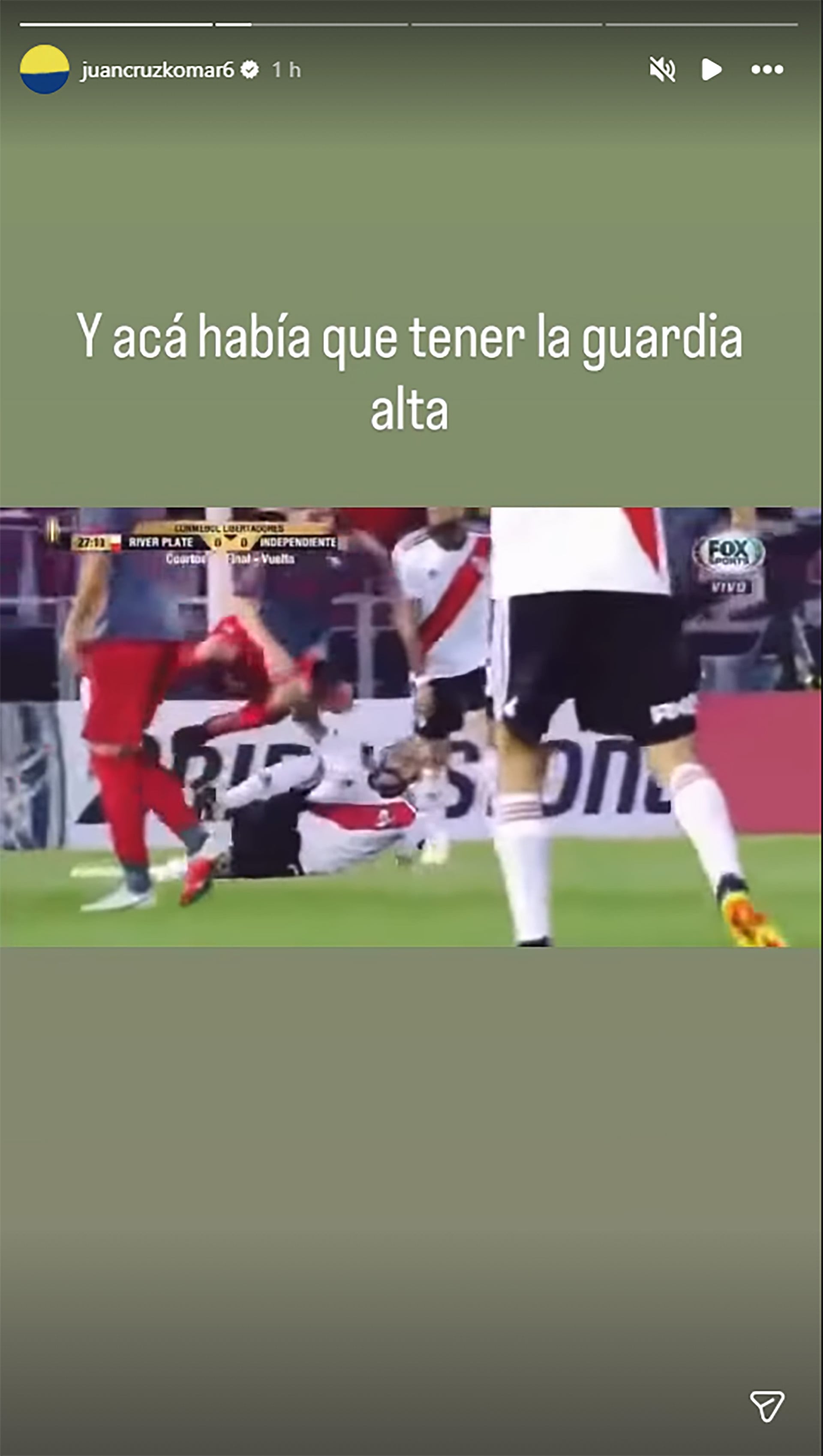 El penal de Pinola a Benítez en River-Independiente de la Copa Libertadores 2018 fue otro de los videos que subió Komar (Instagram)