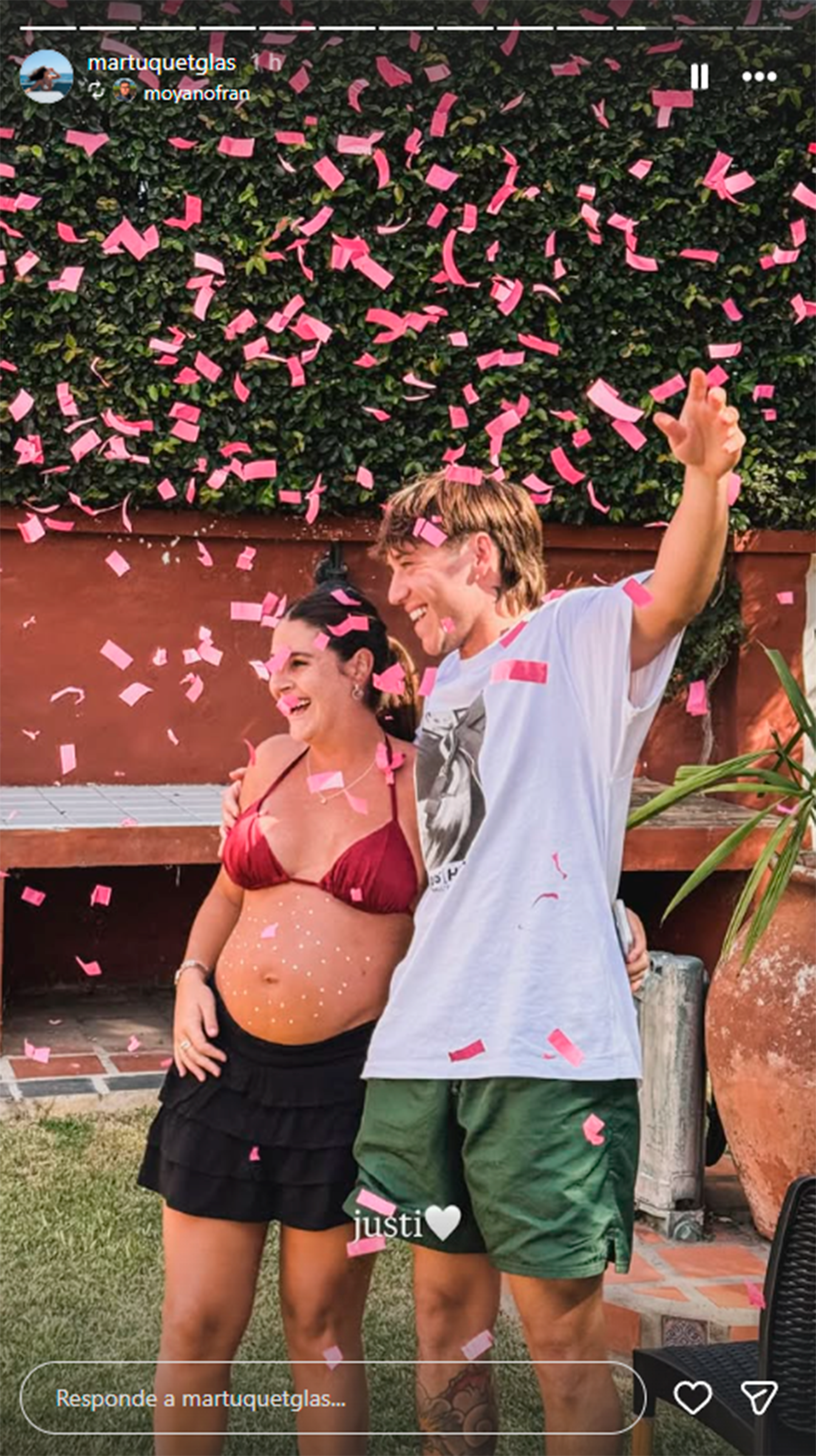 La confirmación del sexo de la bebé llegó con una lluvia de confeti rosa y la palabra 'Justi' en la imagen, reforzando el nombre elegido por la pareja (Instagram)