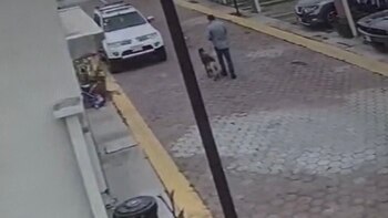 Denuncian a policía por presuntamente