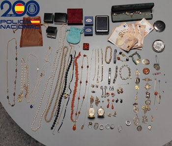 Joyas recuperadas por la Policía Nacional en Sevilla. (Policía Nacional/Europa Press)