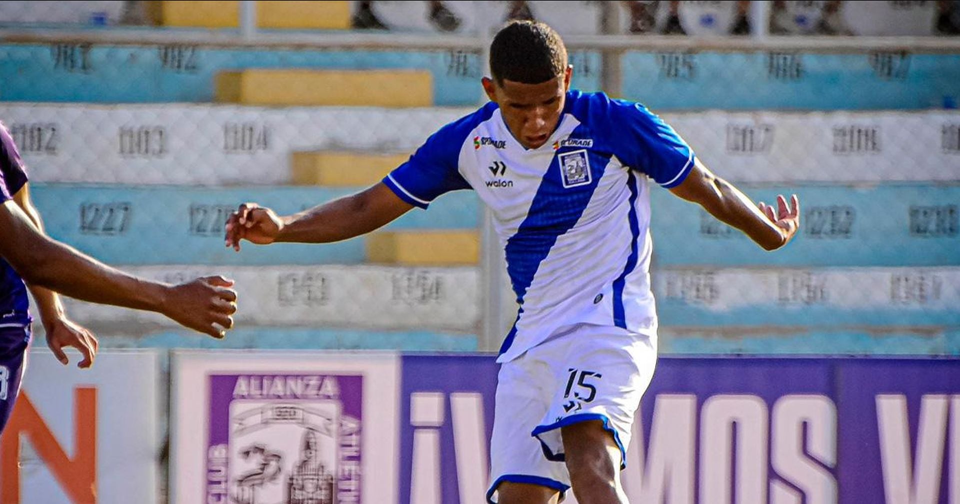 Hernán Lupu expresó su fastidio por no poder disputar en Sullana el encuentro ante Universitario, pues considera que Alianza Atlético pierde una ventaja importante. Pese a ello, aseguró que el equipo está preparado para competir en Trujillo. (Alianza Atlético)