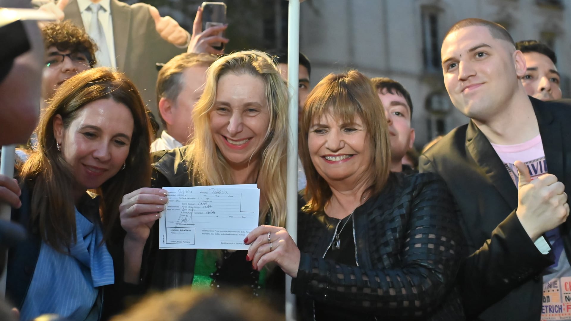 Patricia Bullrich se afilia a La Libertad Avanza en un acto con Karina Milei (Jaime Olivos)
