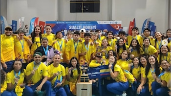 La selección Colombia femenina de hockey subacuático tuvo que vender postres y café para viajar a Turquía: ahora son campeonas del mundo