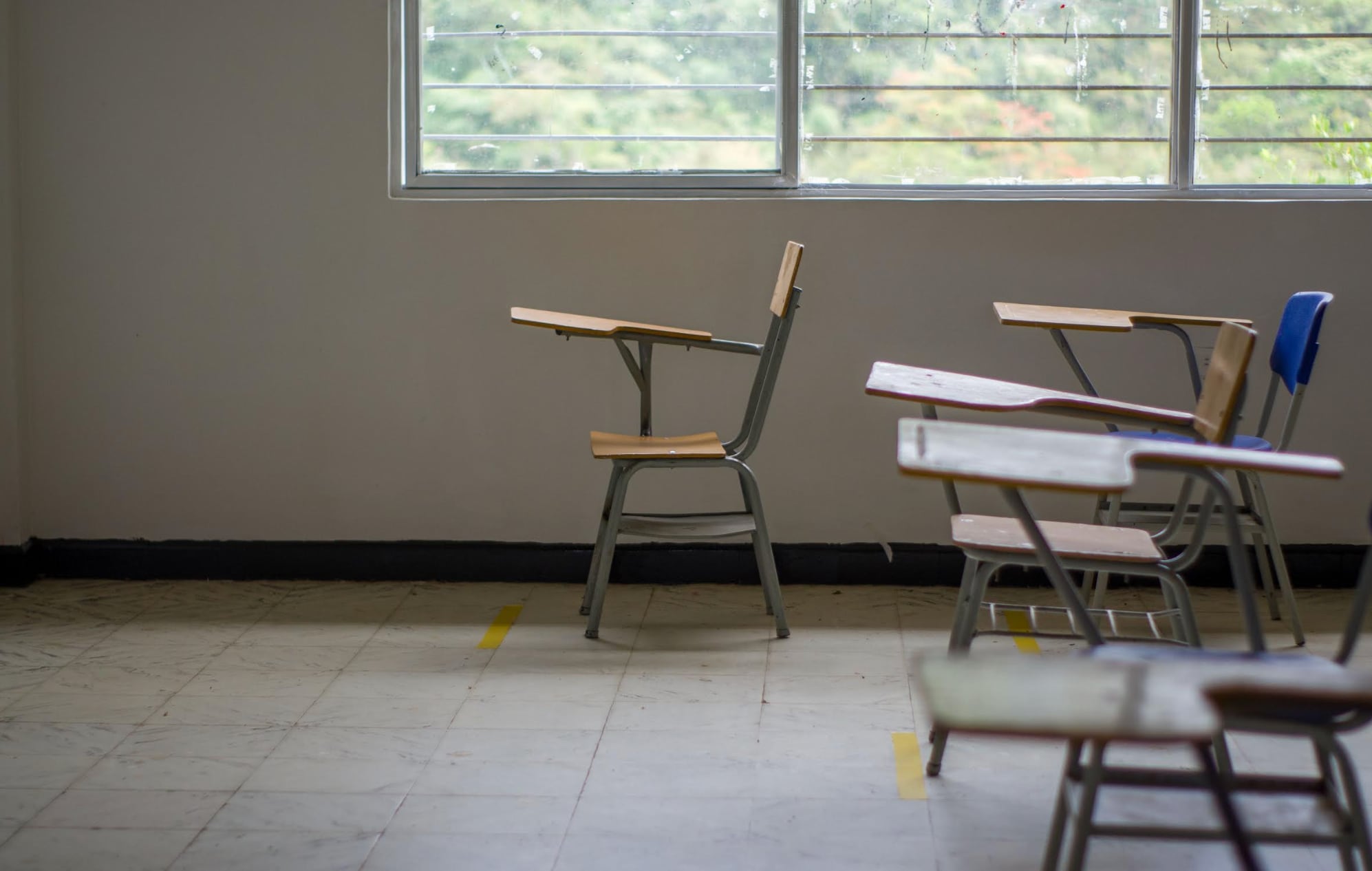 La propuesta de reducir el curso lectivo de 200 a 176 días genera preocupación entre transportistas y especialistas en educación de Costa Rica. Crédito: TRP Lab