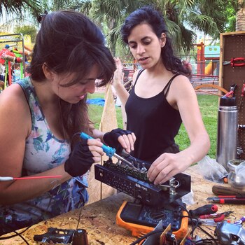 El Club de Reparadores funciona