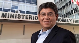 Quién es Elmer Cuba, el nuevo ministro de Economía y Finanzas del gobierno de Keiko Fujimori