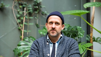 Mark Alizart, filósofo francés: “No es el ser humano quien inventó la informática, es la informática la que creó al ser humano”