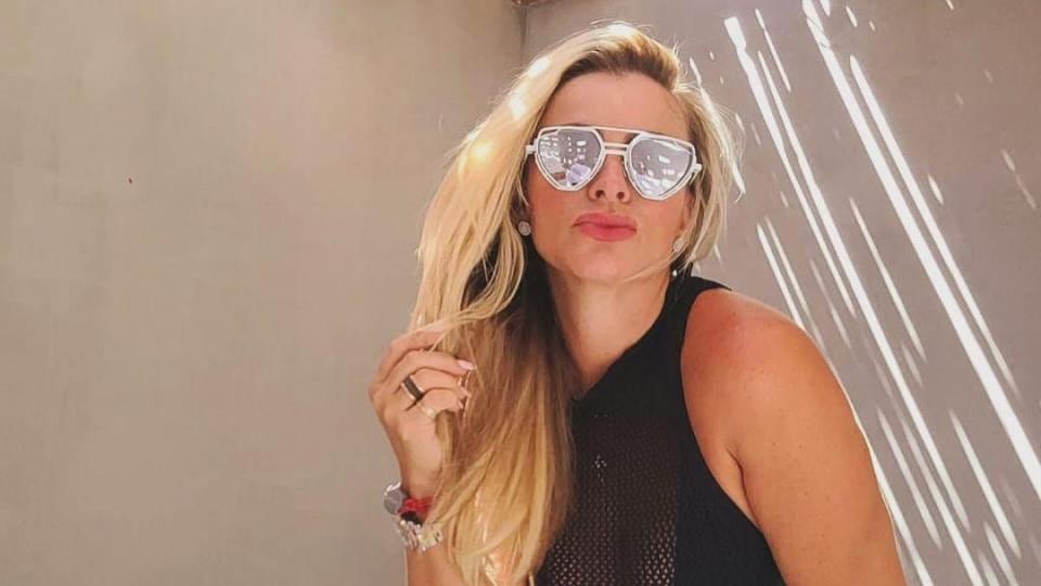 La empresaria contó que atraviesa demandas para defender varios inmuebles de su esposo fallecido - crédito @sandramunoz20/Instagram