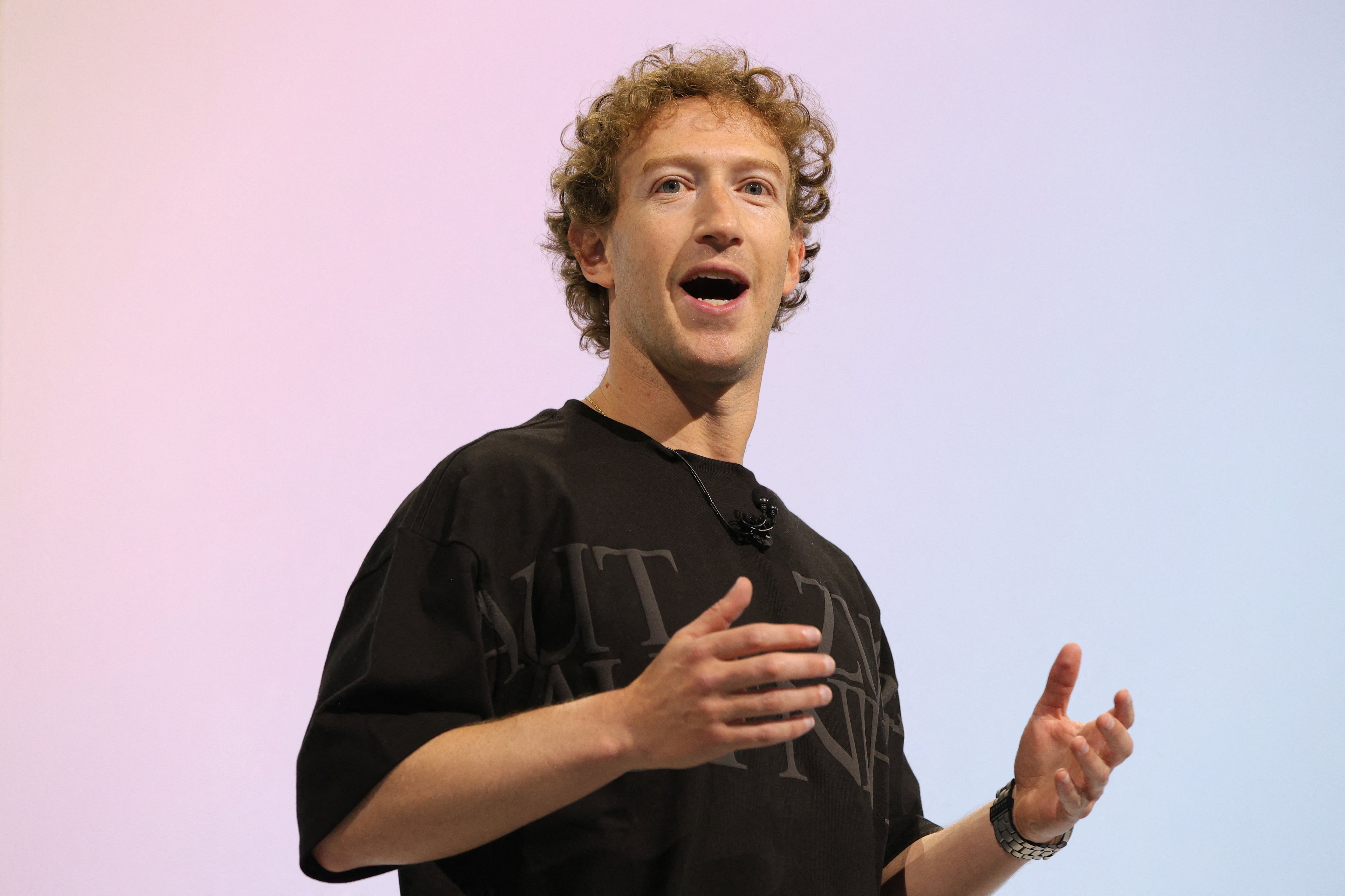 Mark Zuckerberg se mantiene entre los más ricos del mundo, respaldado por el éxito global de Meta, Instagram y WhatsApp (REUTERS)