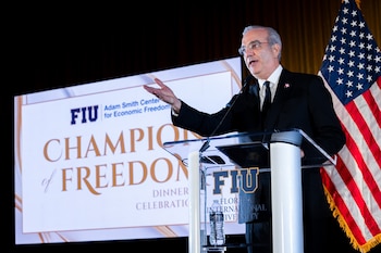 Luis Abinader, presidente de República Dominicana, durante su discurso en la Champion of Freedom Dinner & Celebration.