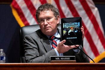 El republicano Thomas Massie en