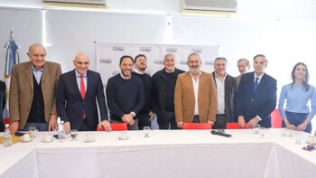 Los presidentes y autoridades de