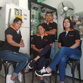 El equipo completo de Peruvian