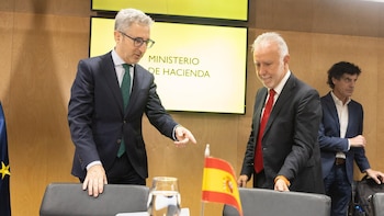El Gobierno expondrá hoy en el CPFF su plan de financiación, con las CCAA en contra, salvo Cataluña y Canarias