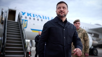 El primer ministro de Noruega reveló que un dron estuvo a punto de alcanzar el avión en el que viajaba Volodimir Zelensky