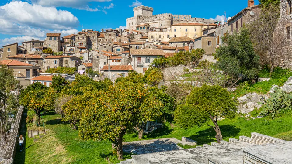 Vistas de Sermoneta, pueblo de Roma (Visit Lazio)