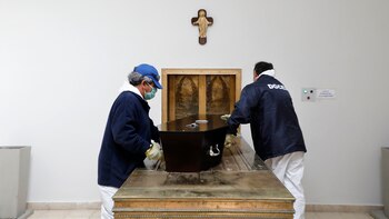 Un cajón para fallecidos por