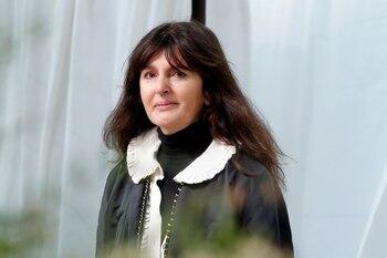 La diseñadora Virginie Viard al