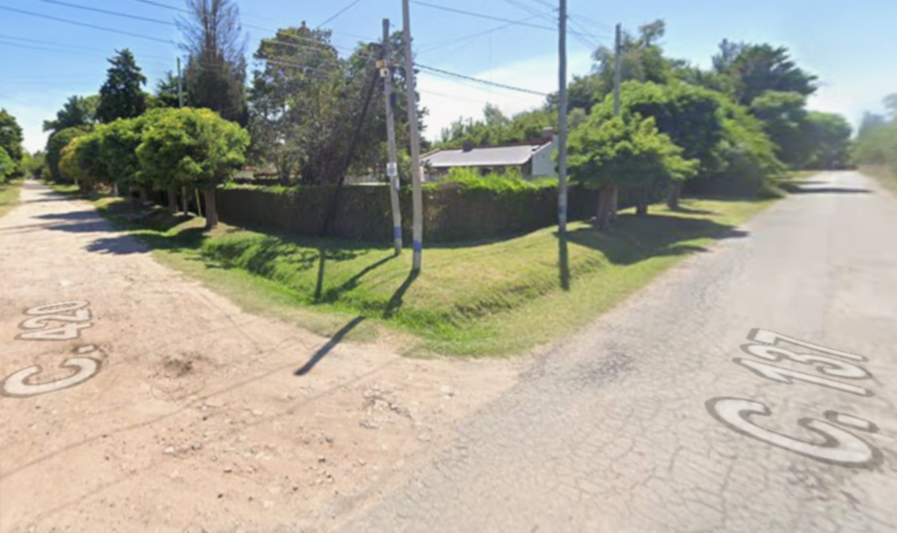 Dos adolescentes sufrieron un intento de robo en Arturo Seguí cuando caminaban de regreso de la escuela. (Google Maps)