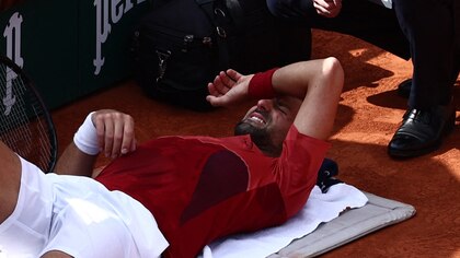 El momento de furia de Novak Djokovic durante el sufrido triunfo ante el argentino Francisco Cerúndolo: “¡La tierra está mal!”