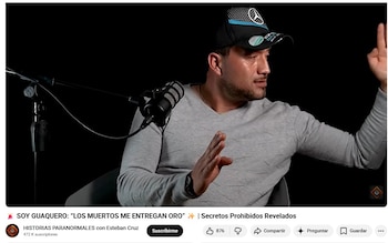 En la cosmovisión guaquera, los buscadores deben atender señales e interactuar con seres místicos a través de rituales y ofrendas, considerando que el incumplimiento de estas normas implica consecuencias negativas - crédito captura de pantalla Historias Paranormales con Esteban Cruz / Youtube